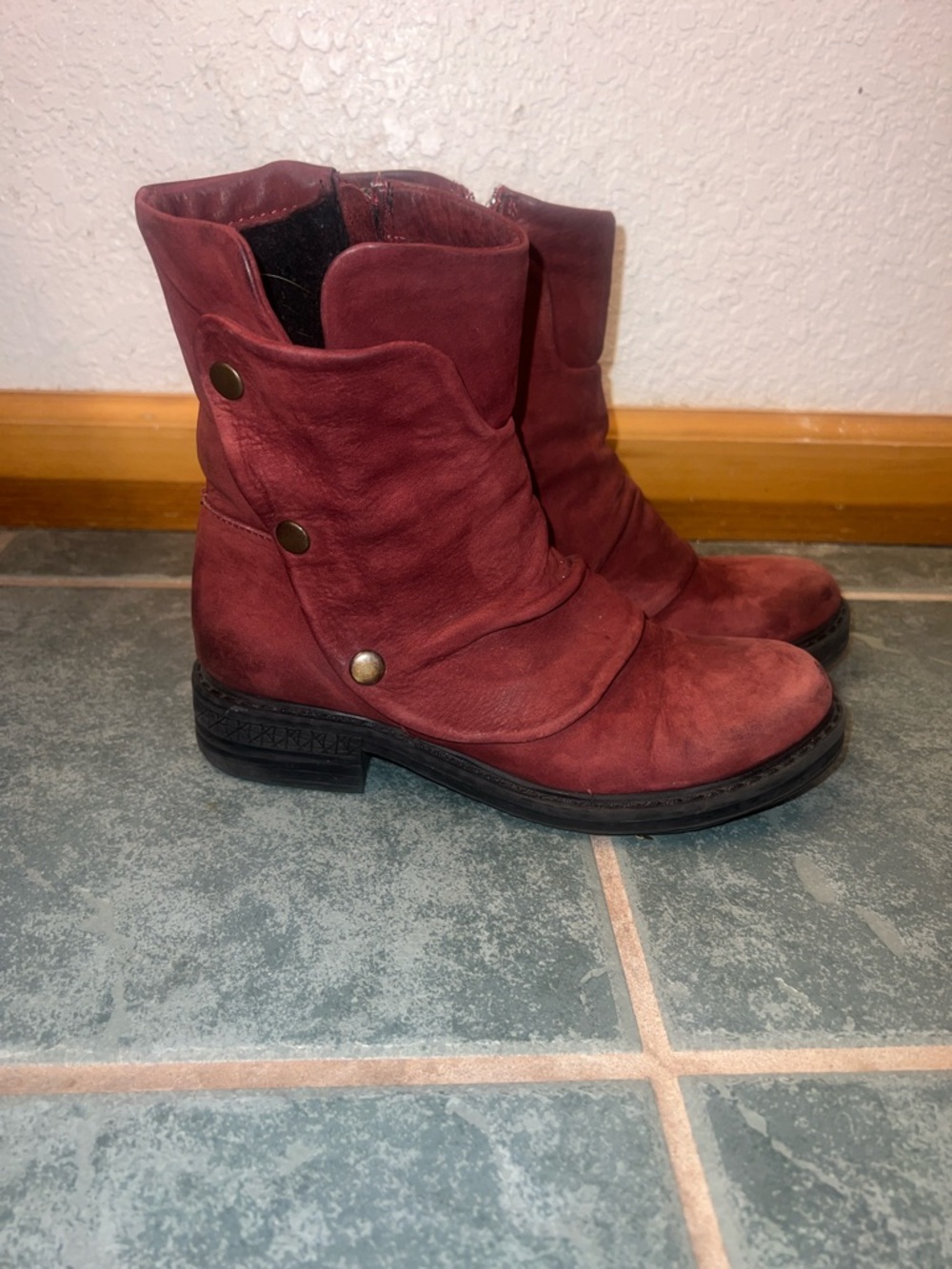 Bueno Burgundy Red Leather Ankle Boots
